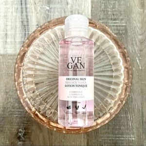 VEGAN by happy skin Original Skin Essence Toner